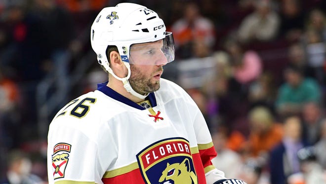 Forward Thomas Vanek: Signed one-year, $2 million deal with the Vancouver Canucks.