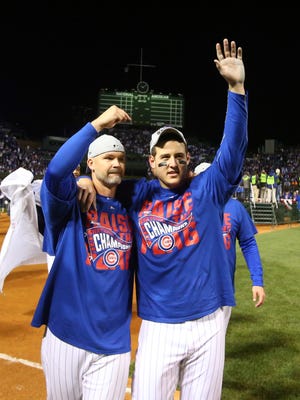 David Ross and Anthony Rizzo celebrate Game 6 win.