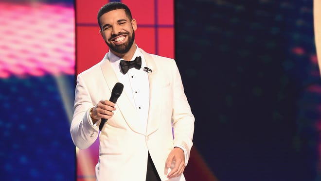 Host Drake speaks on stage during the 2017 NBA Awards.