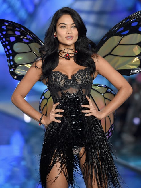 Shanina Shaik at the 2015 Victoria's Secret fashion show.