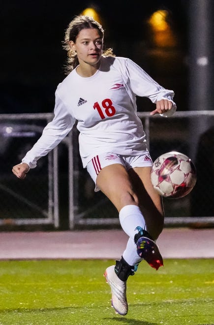Arrowhead's Alivia Burns (18) scores in the 71st minute of the match at Pewaukee, Friday, April 12, 2024. Arrowhead won 3-0.